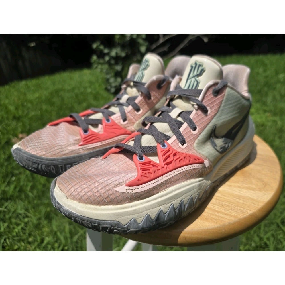 Nike Kyrie 4 Low Pale Coral Basketball Shoes Mens Size 11 CW3985 800
